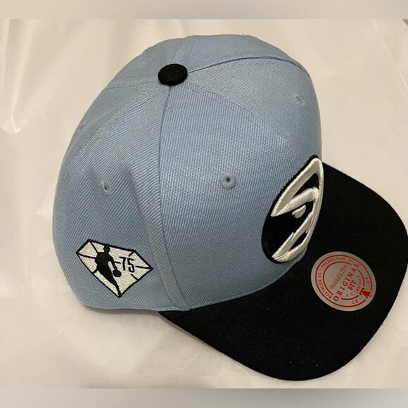 Mitchell & Ness Atlanta Hawks 75th Original Fit Light Blue Snapback Hat one size - Picture 2 of 4
